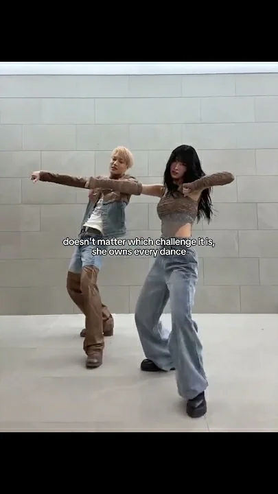 Behind-the-scenes cut of Momo (TWICE)