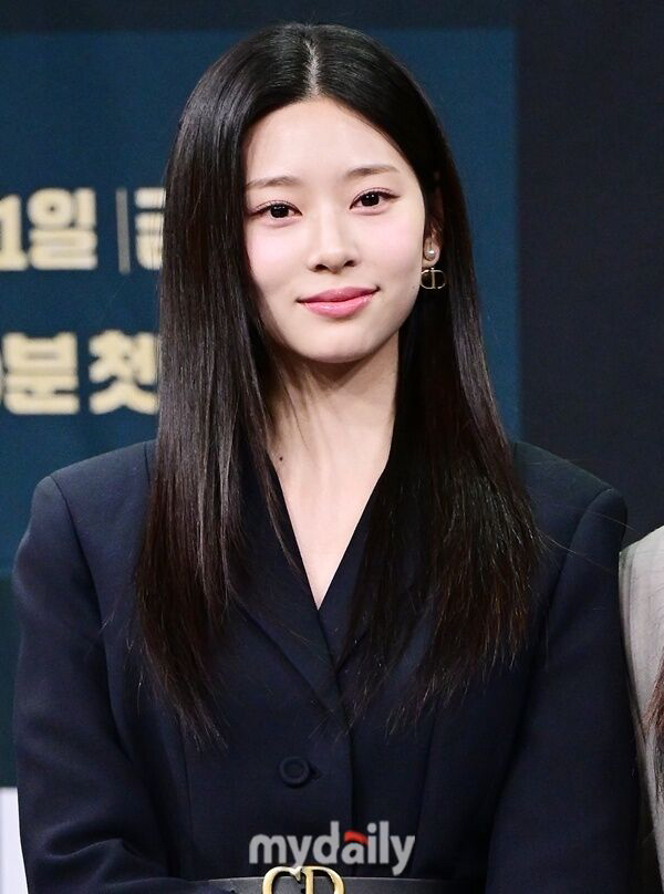 Latest photo of Kim Minju