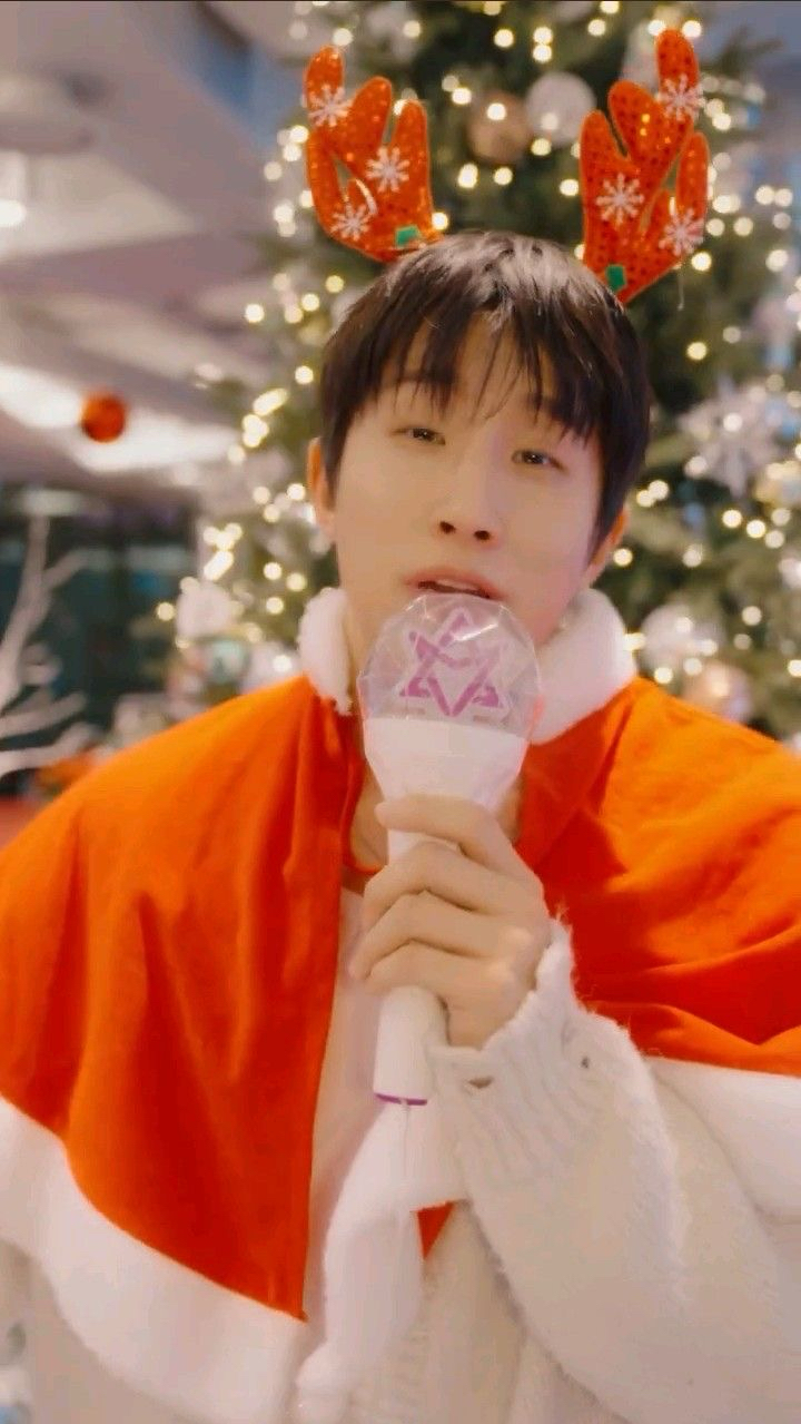 Today's most popular wallpaper in the Jinjin (ASTRO) community