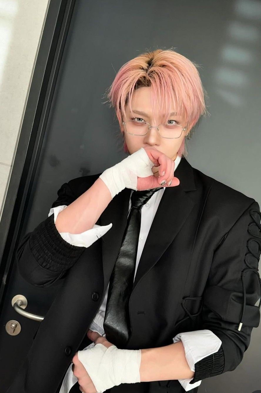 ニコラス (&TEAM)の舞台裏ショット