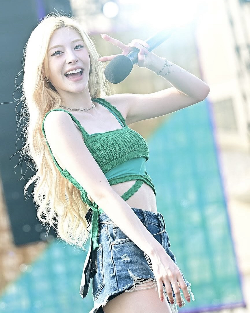 A moment captured by Seeun (STAYC)'s fan