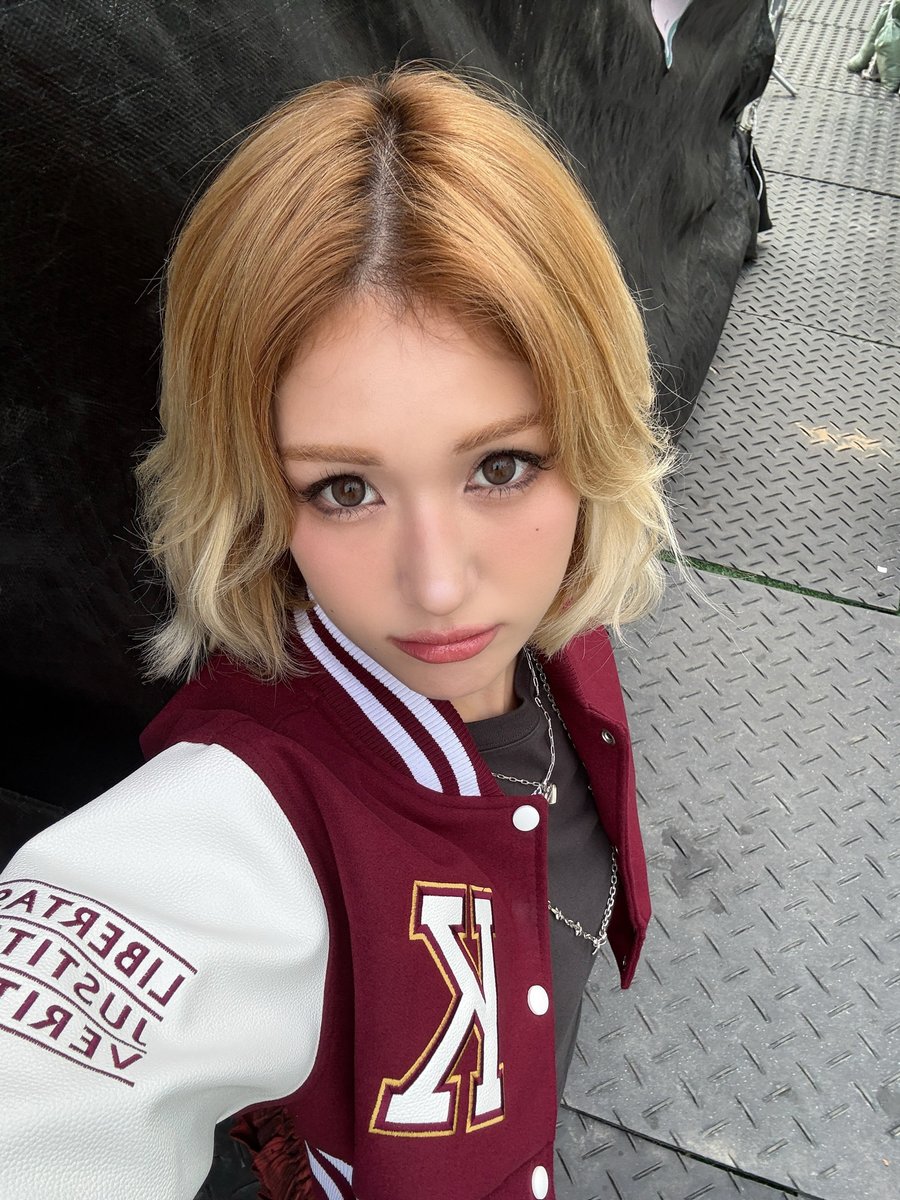 Recent activity shot of Jeon Somi