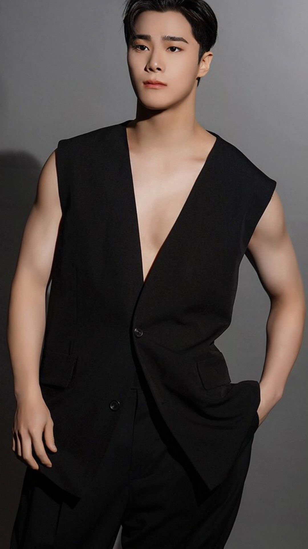 Latest photo of Moonbin (ASTRO)