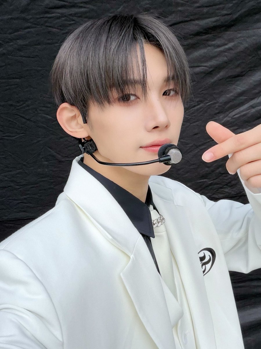 Recent activity shot of &TEAM