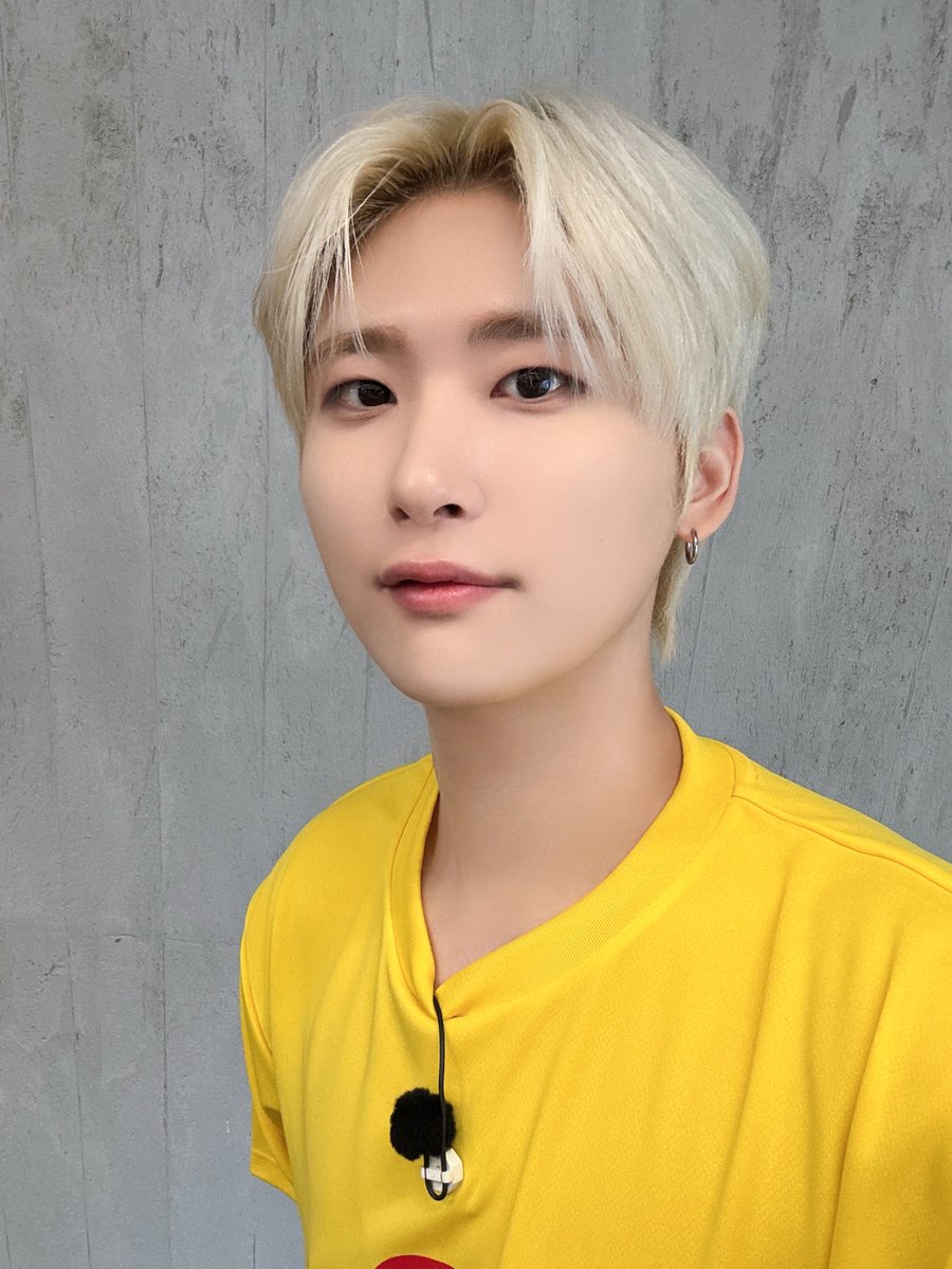 Latest photo of CRAVITY