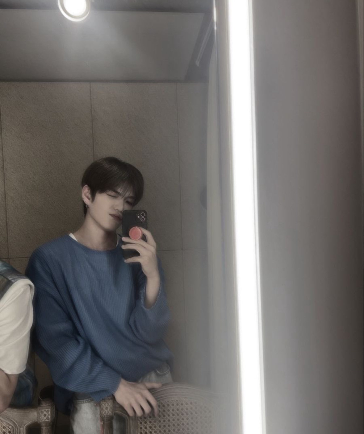 Recent activity shot of Gyehyeon (VERIVERY)