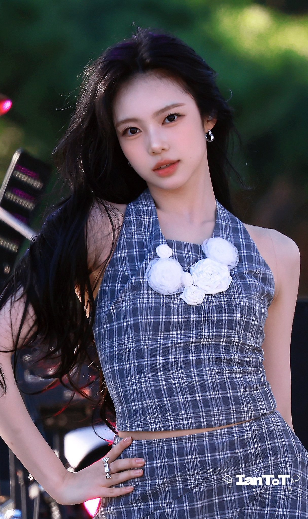 이안 (하츠투하츠) 커뮤니티에서 인기있는 오늘의 배경화면