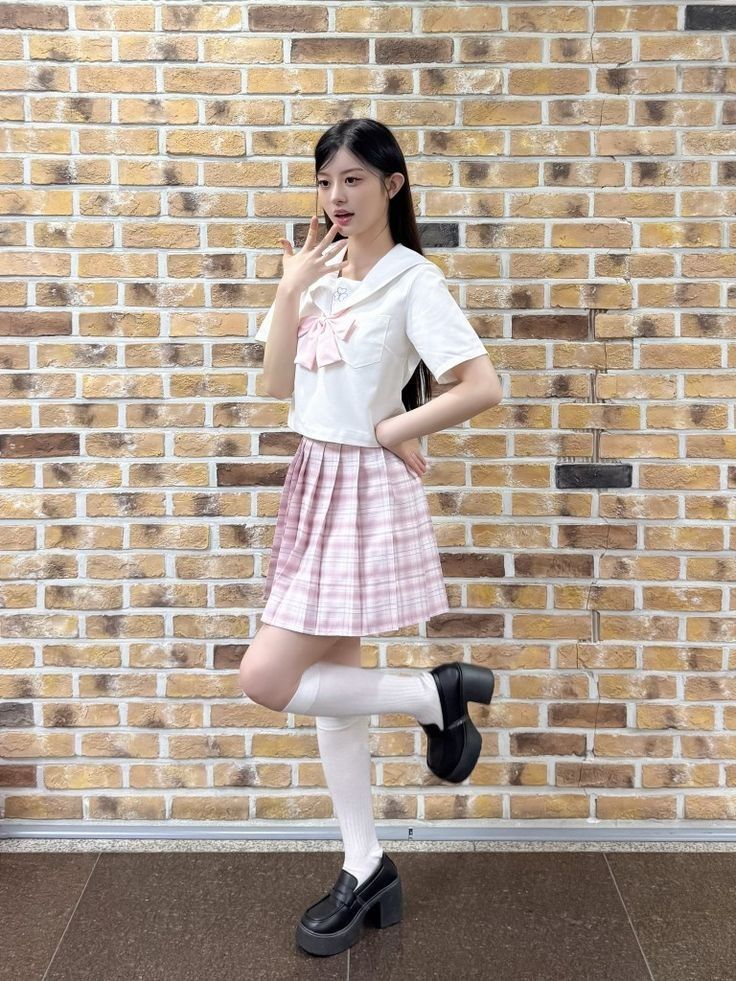 Recent activity shot of Minju (ILLIT)