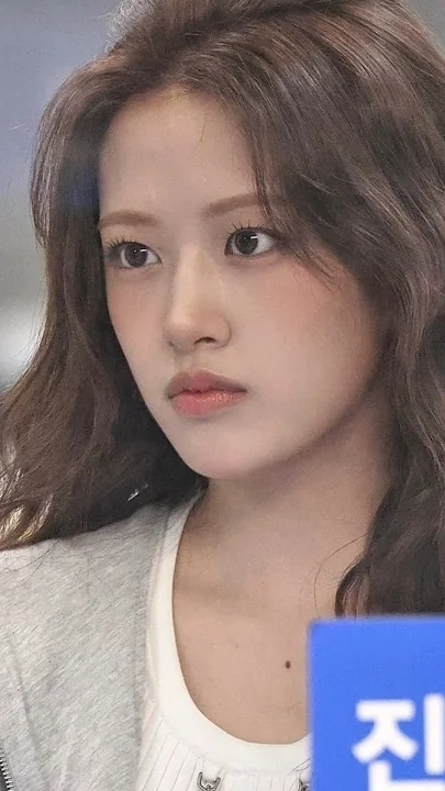 The most beloved wallpaper among An Yujin (IVE)'s fans