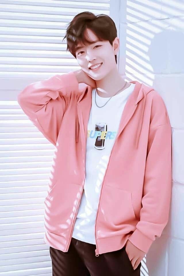 Latest photo of Xiao Zhan