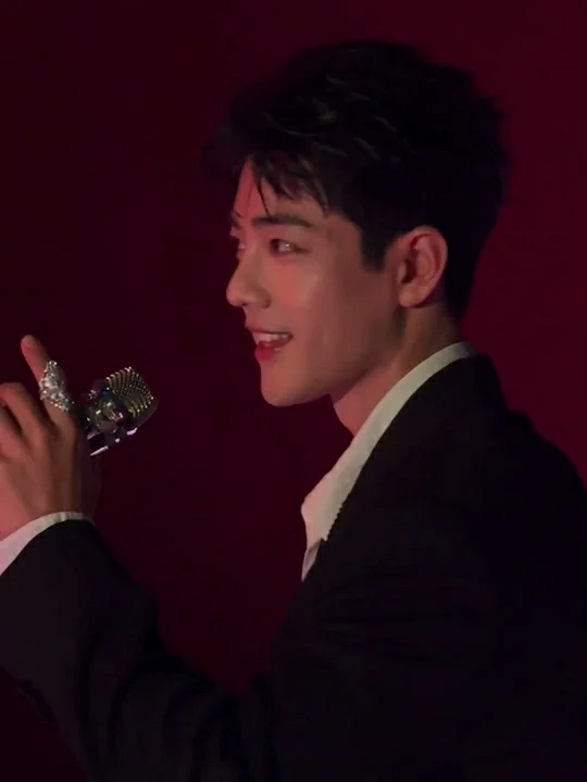 Behind-the-scenes cut of Xiao Zhan