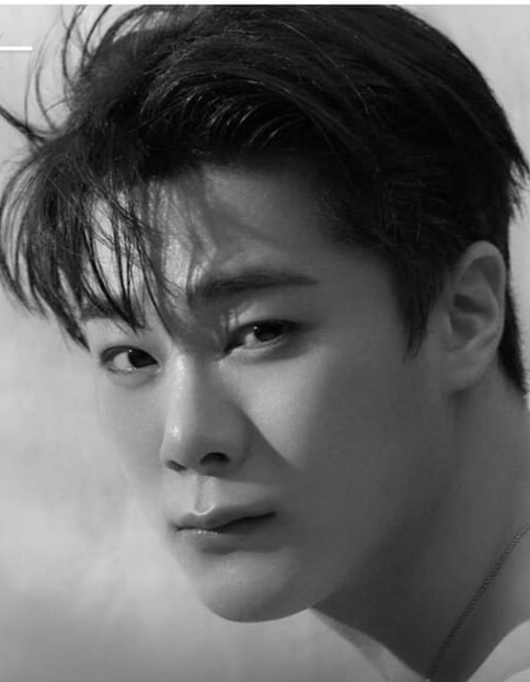 Behind-the-scenes cut of Moonbin (ASTRO)