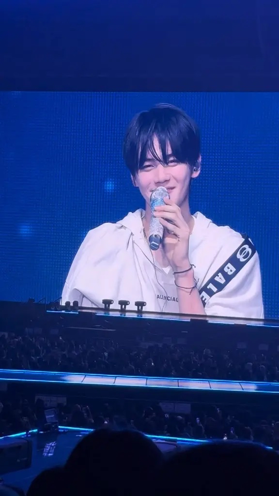 The most beloved wallpaper among Kim Gyuvin (ZEROBASEONE)'s fans