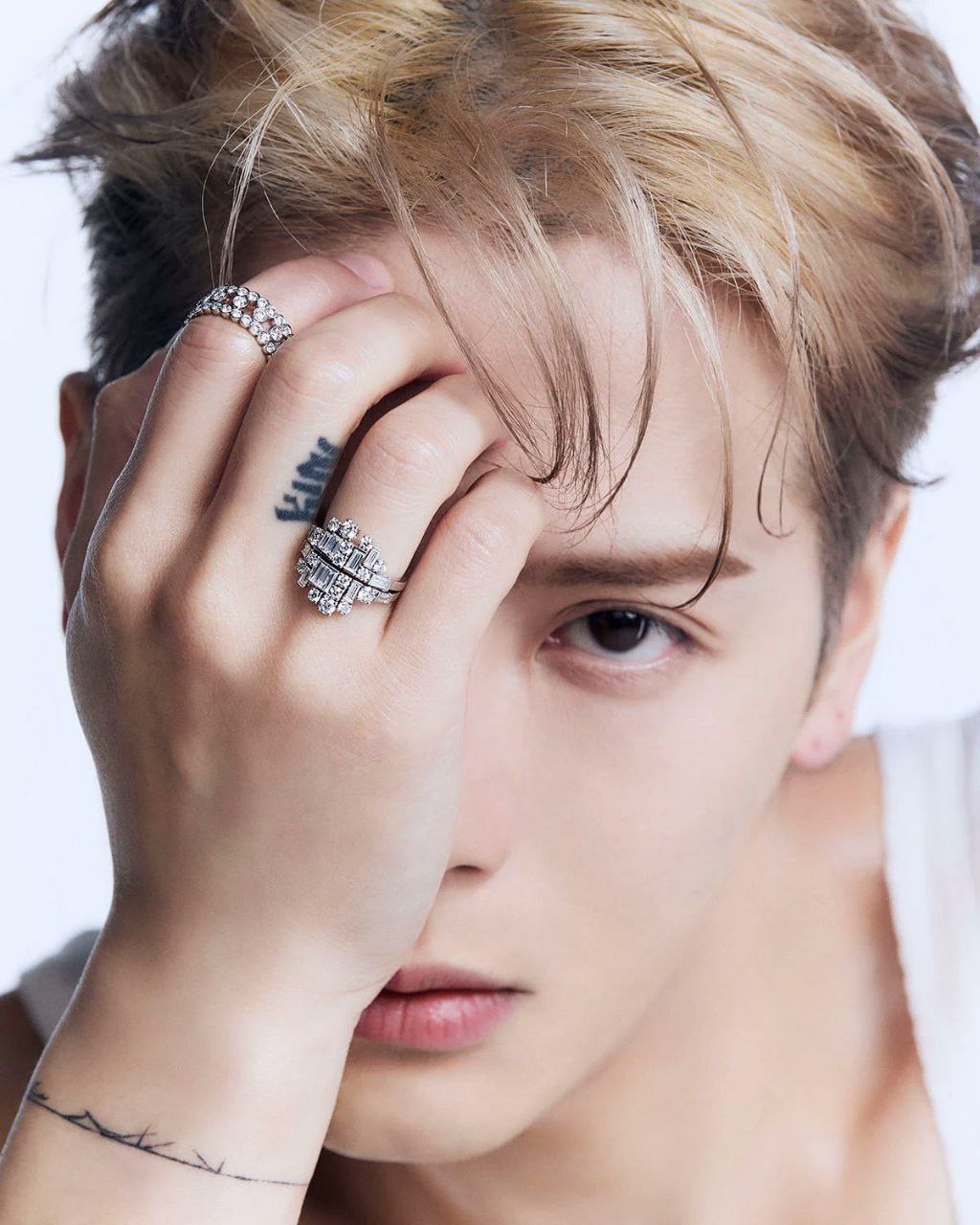 Behind-the-scenes cut of Jackson (GOT7)