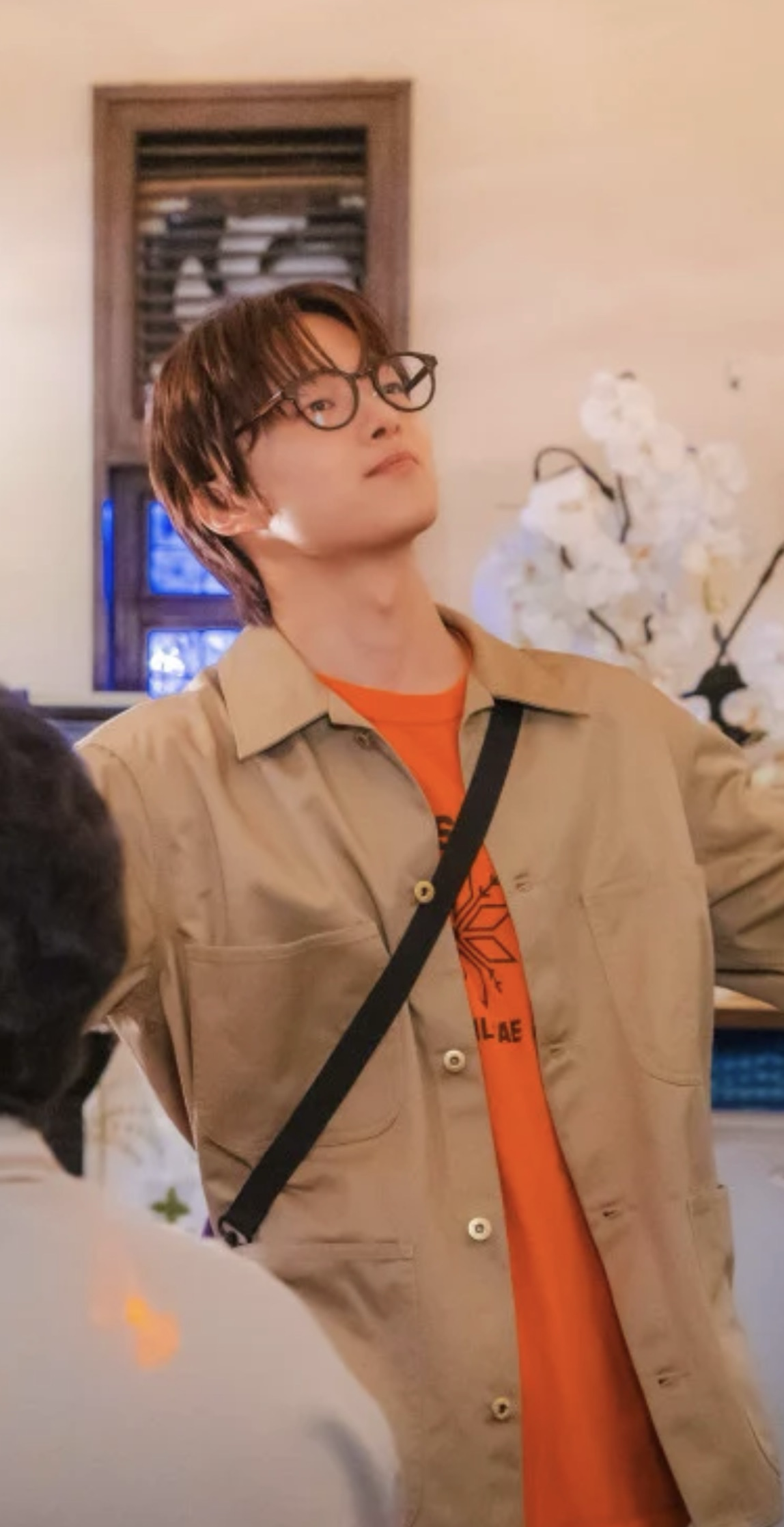 Behind-the-scenes cut of EJ (&TEAM)
