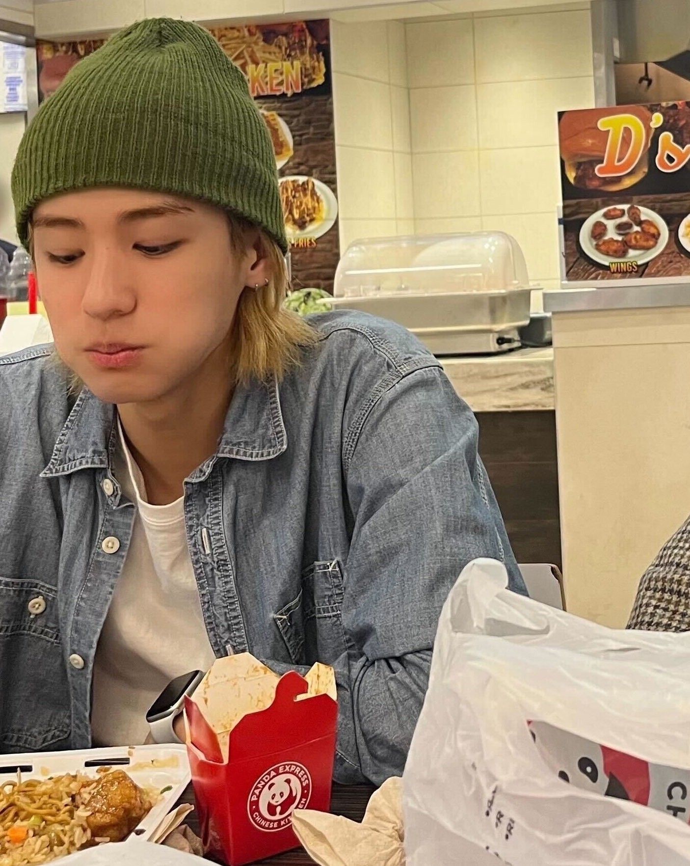 Latest photo of Leehan (BOYNEXTDOOR)