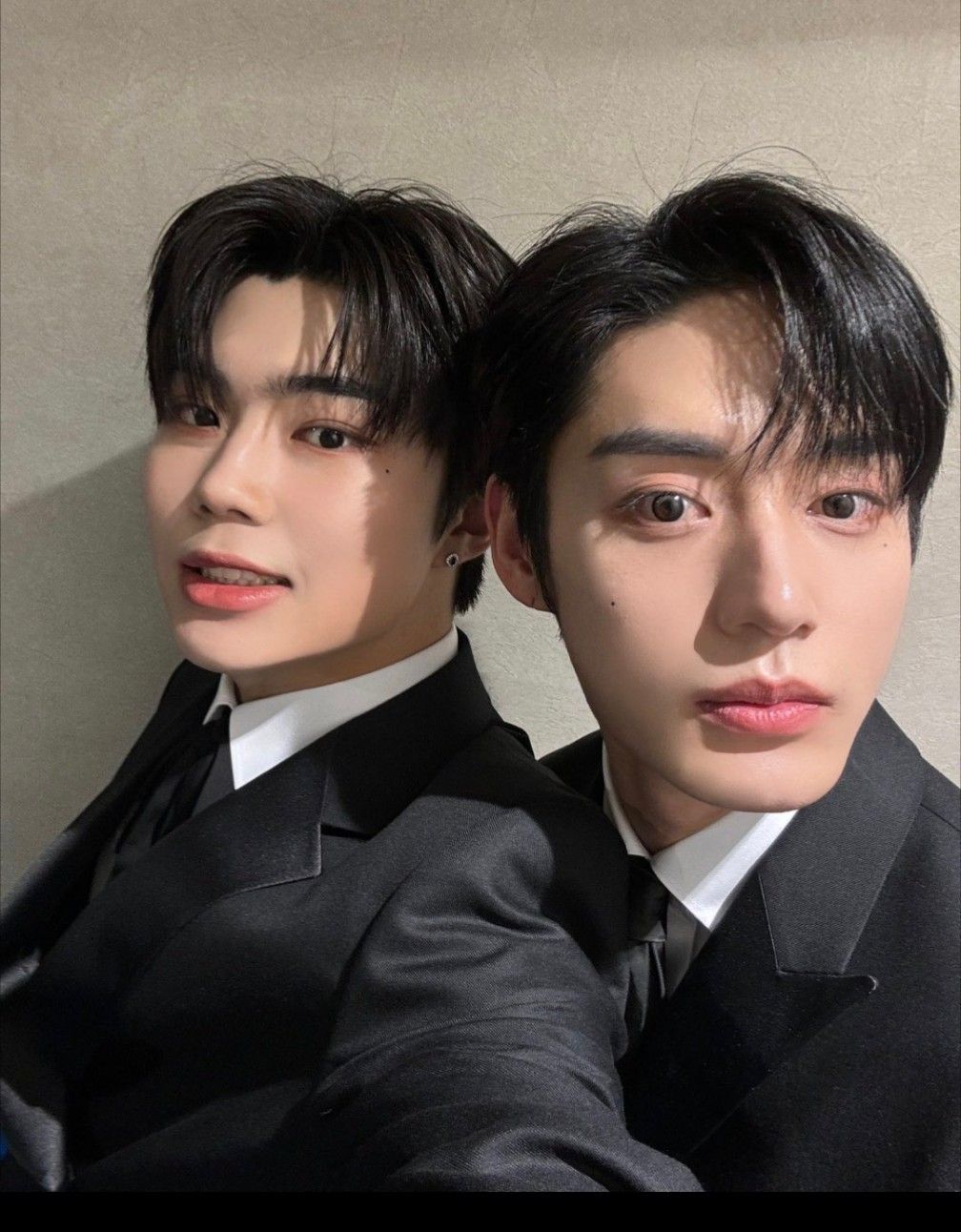 A moment captured by Kim Jiwoong (ZEROBASEONE)'s fan