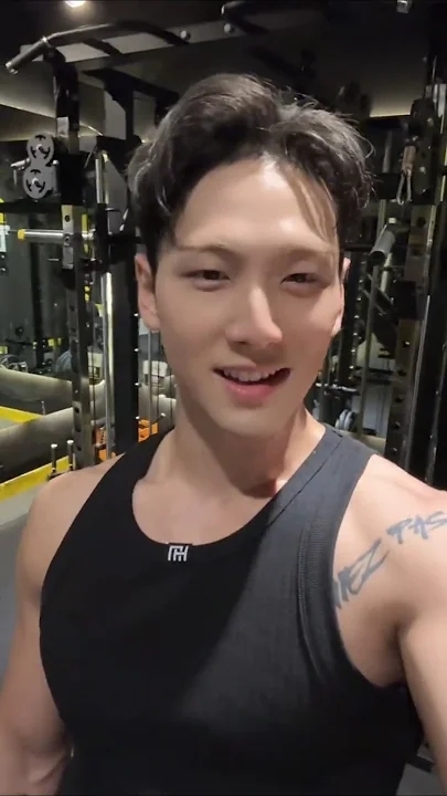 A moment captured by Baekho's fan