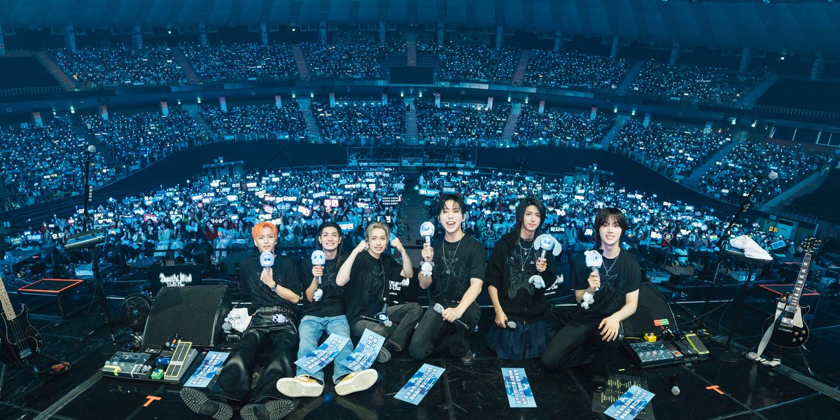 Behind-the-scenes cut of Xdinary Heroes