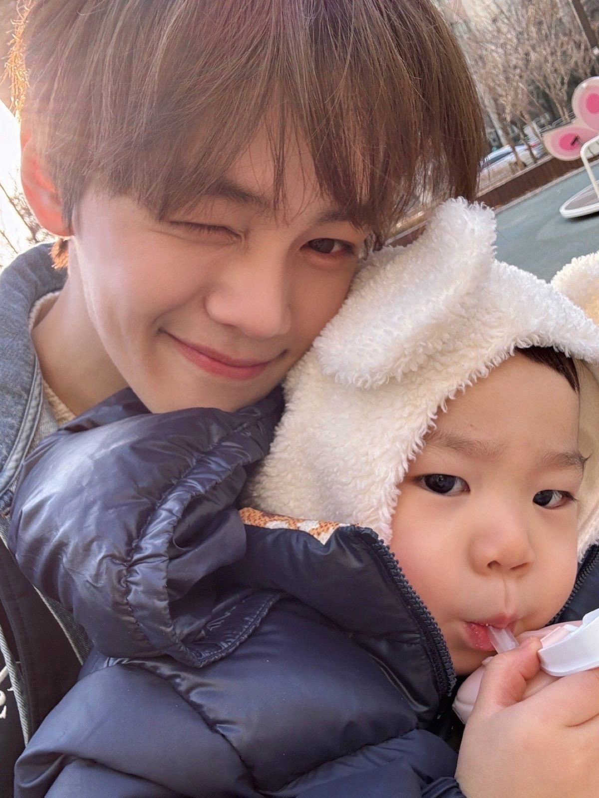 Recent activity shot of Kim Gyuvin (ZEROBASEONE)