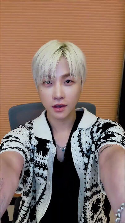 iKONの舞台裏ショット