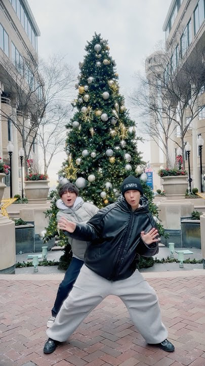 Foto aktivitas terbaru MONSTA X