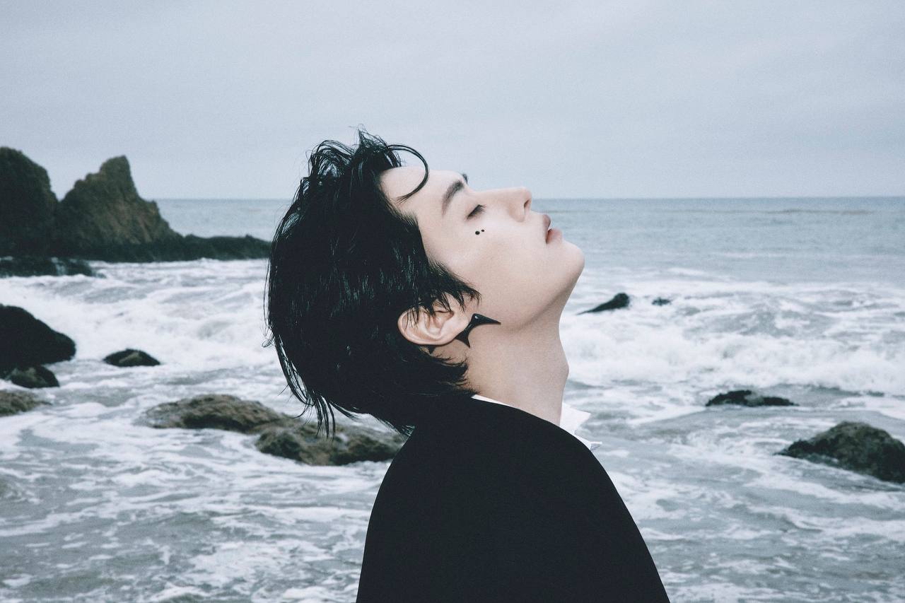 Recent activity shot of Lee Know (Stray Kids)