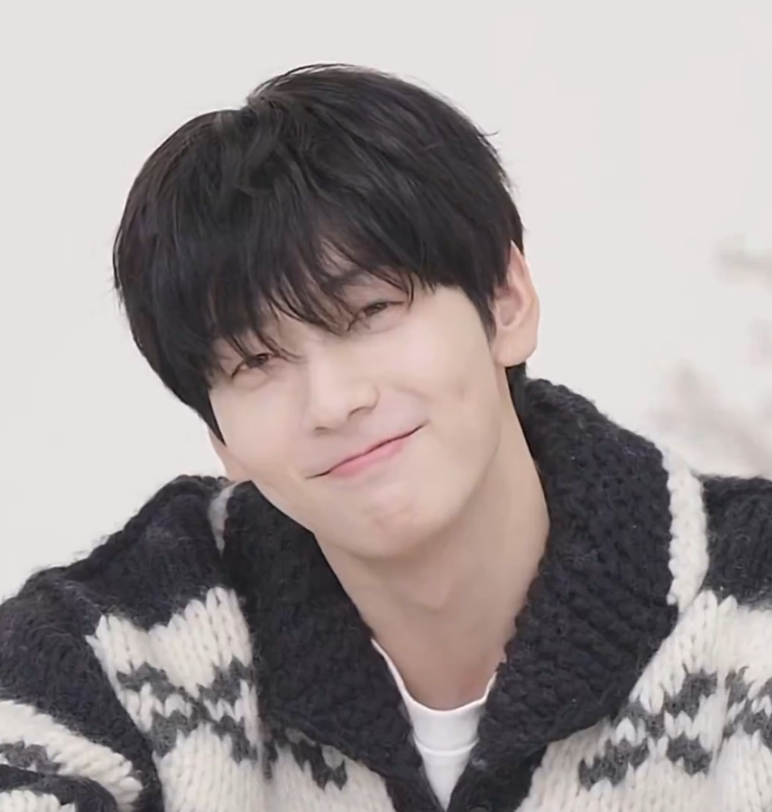 Latest photo of Soobin (TOMORROW X TOGETHER)