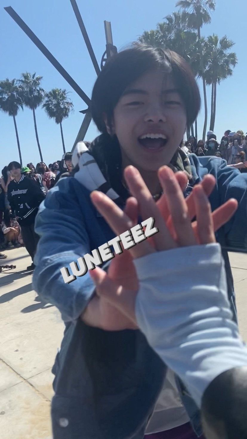 A heartfelt wallpaper shared by Lee Leo (ALPHA DRIVE ONE)'s fans