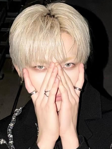 A moment captured by Nicholas (&TEAM)'s fan