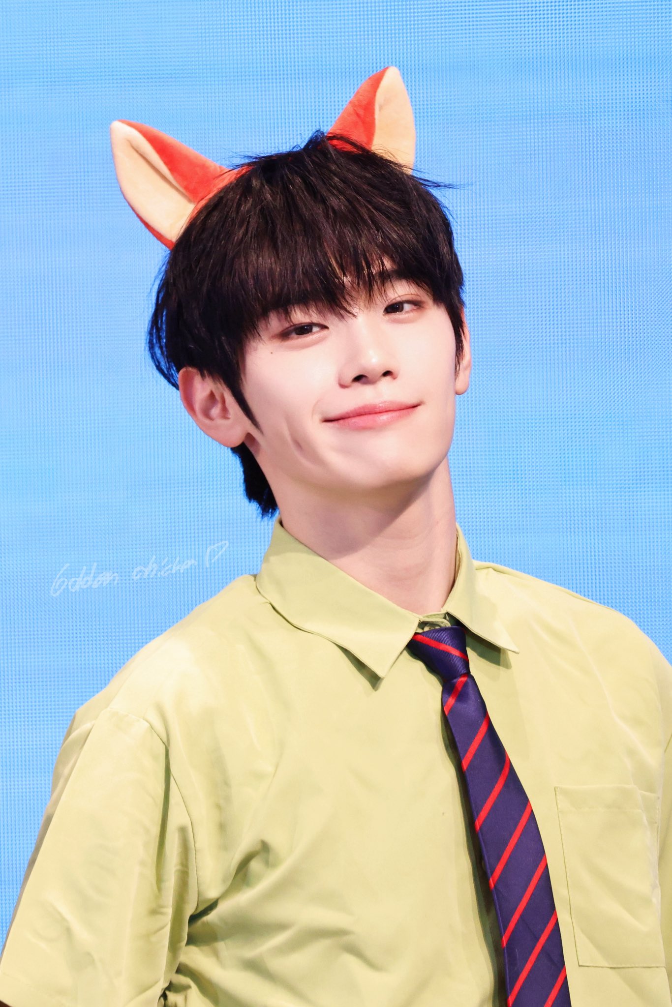 Latest photo of Kim Taerae (ZEROBASEONE)