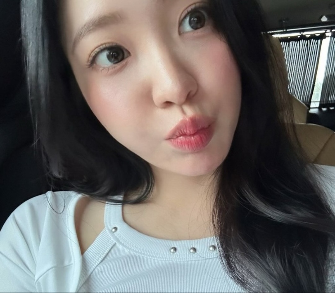 Behind-the-scenes cut of Yeri (Red Velvet)
