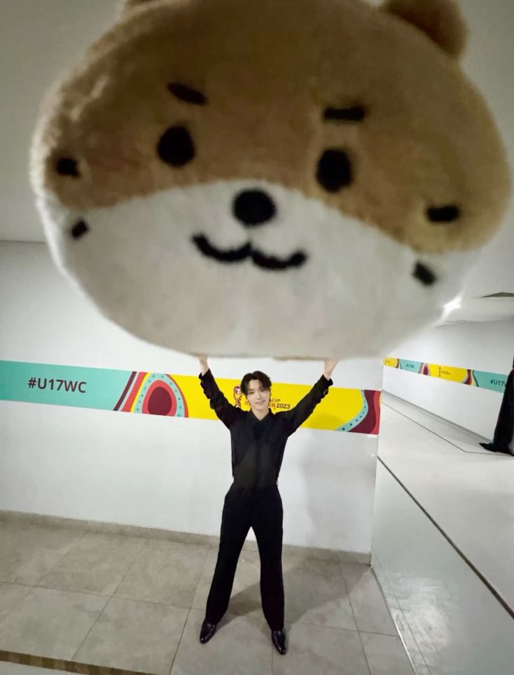 Latest photo of Dino (SEVENTEEN)