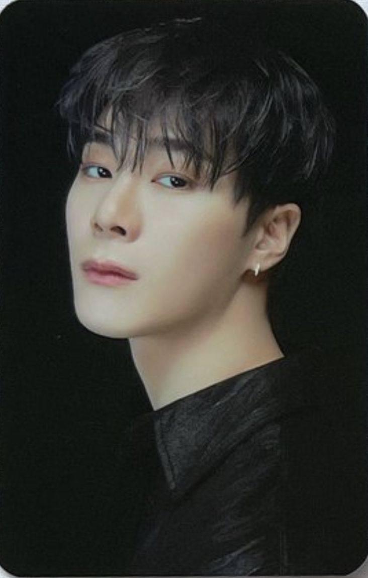 A moment captured by Moonbin (ASTRO)'s fan