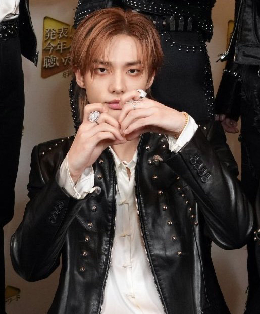 Latest photo of Hyunjin (Stray Kids)