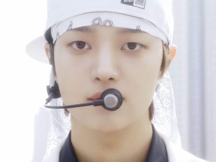 Latest photo of EJ (&TEAM)