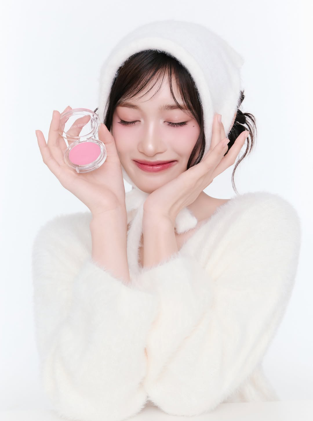 Latest photo of Leeseo (IVE)