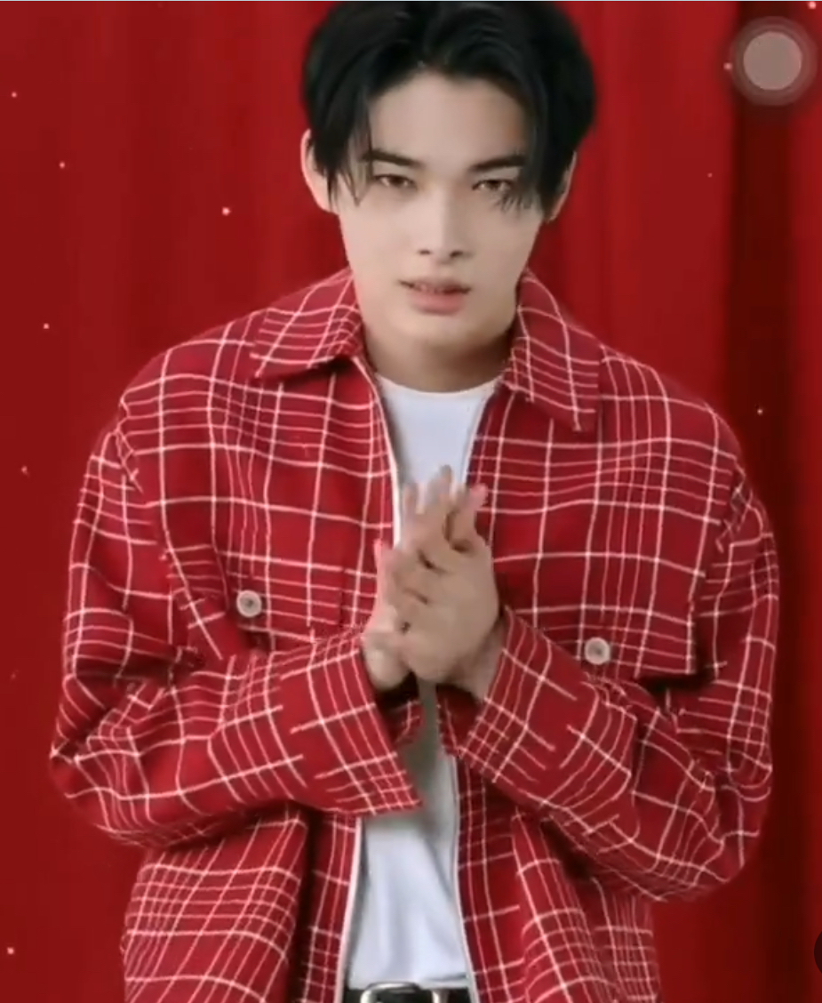 NI-KI (ENHYPEN)的最新照片