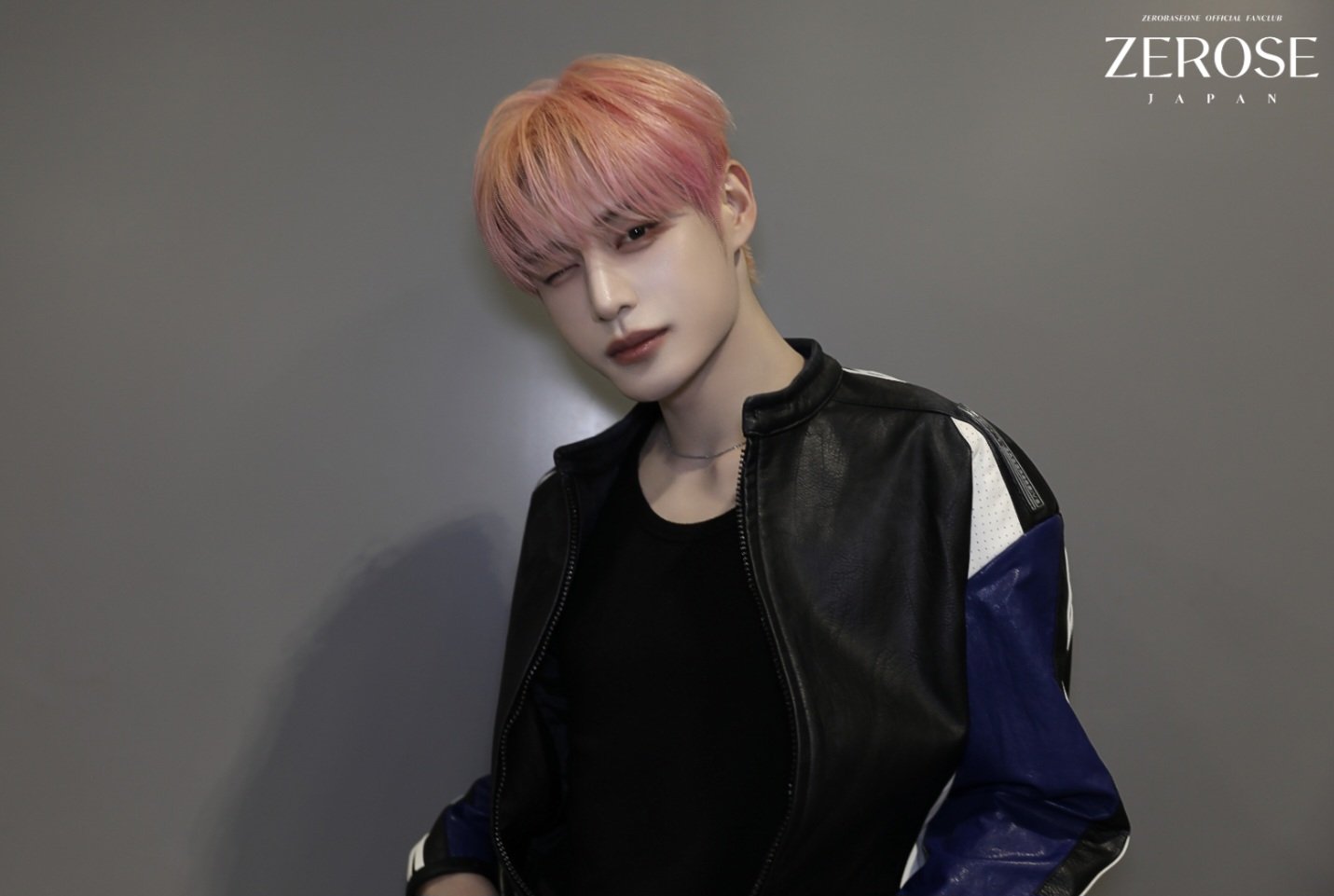 Behind-the-scenes cut of Kim Jiwoong (ZEROBASEONE)