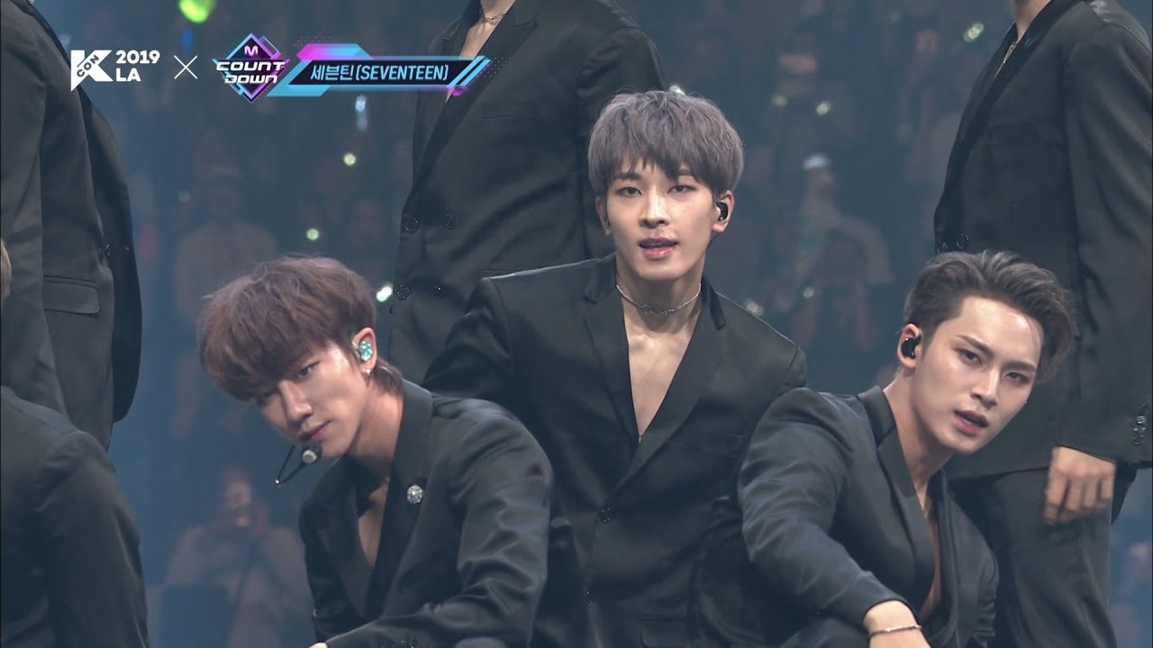 A moment captured by SEVENTEEN's fan