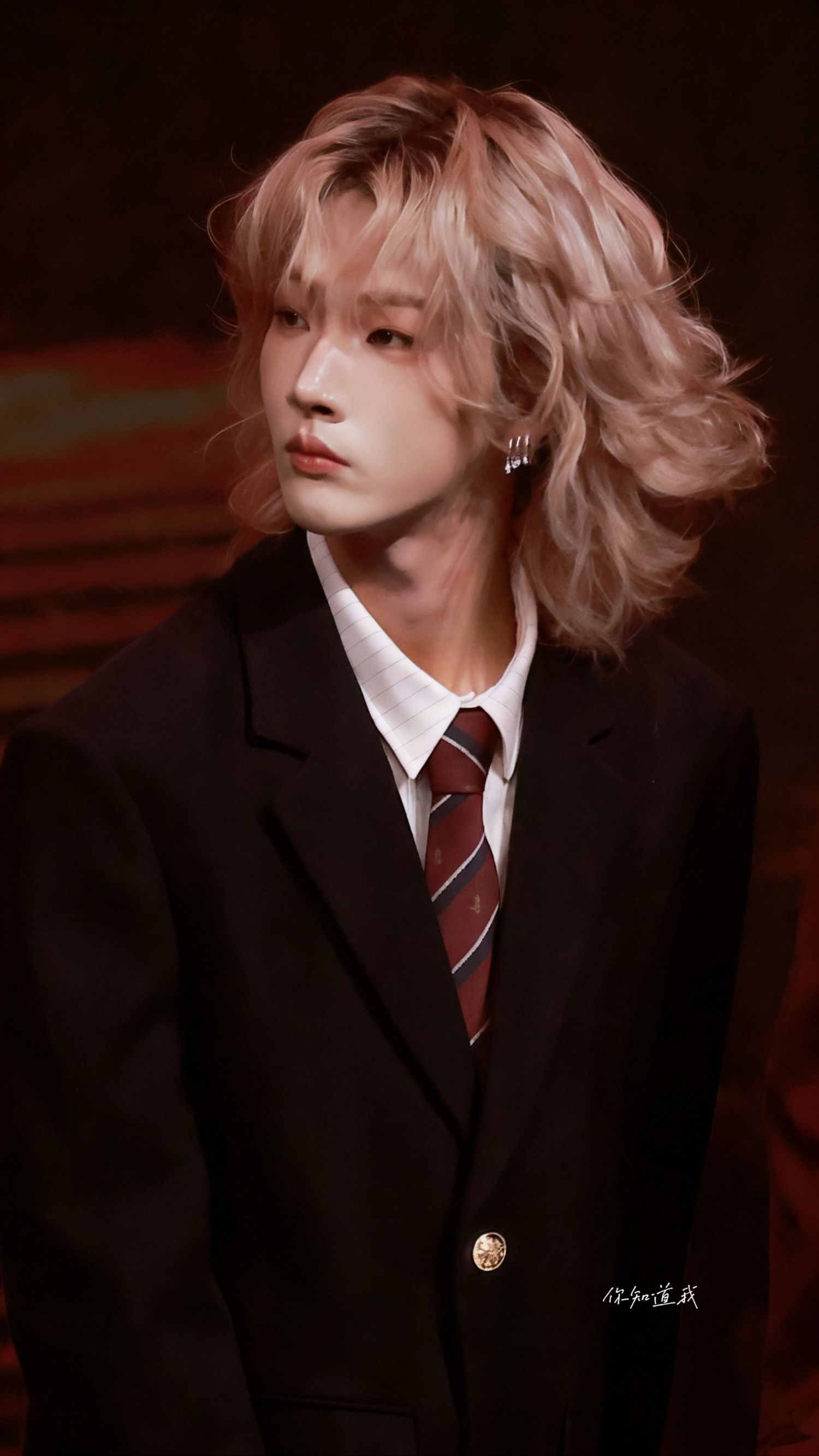 A moment captured by Hu Yetao (NexT1DE)'s fan