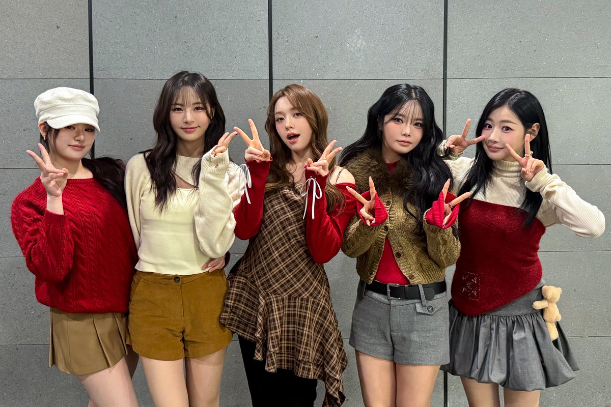 Latest photo of FIFTY FIFTY