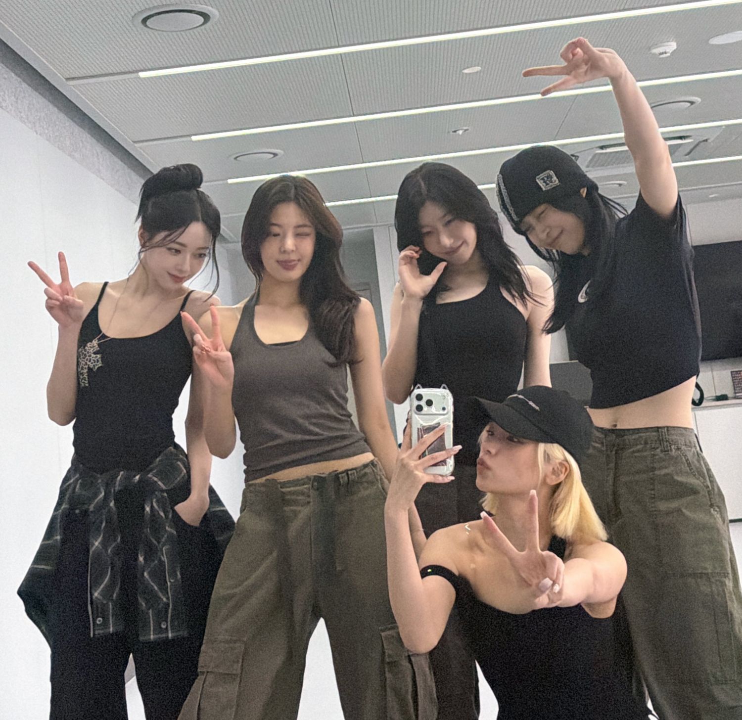 ITZYの最近の活動写真