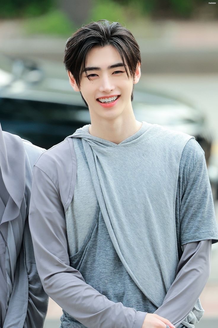 성훈 (ENHYPEN) 최근 활동샷