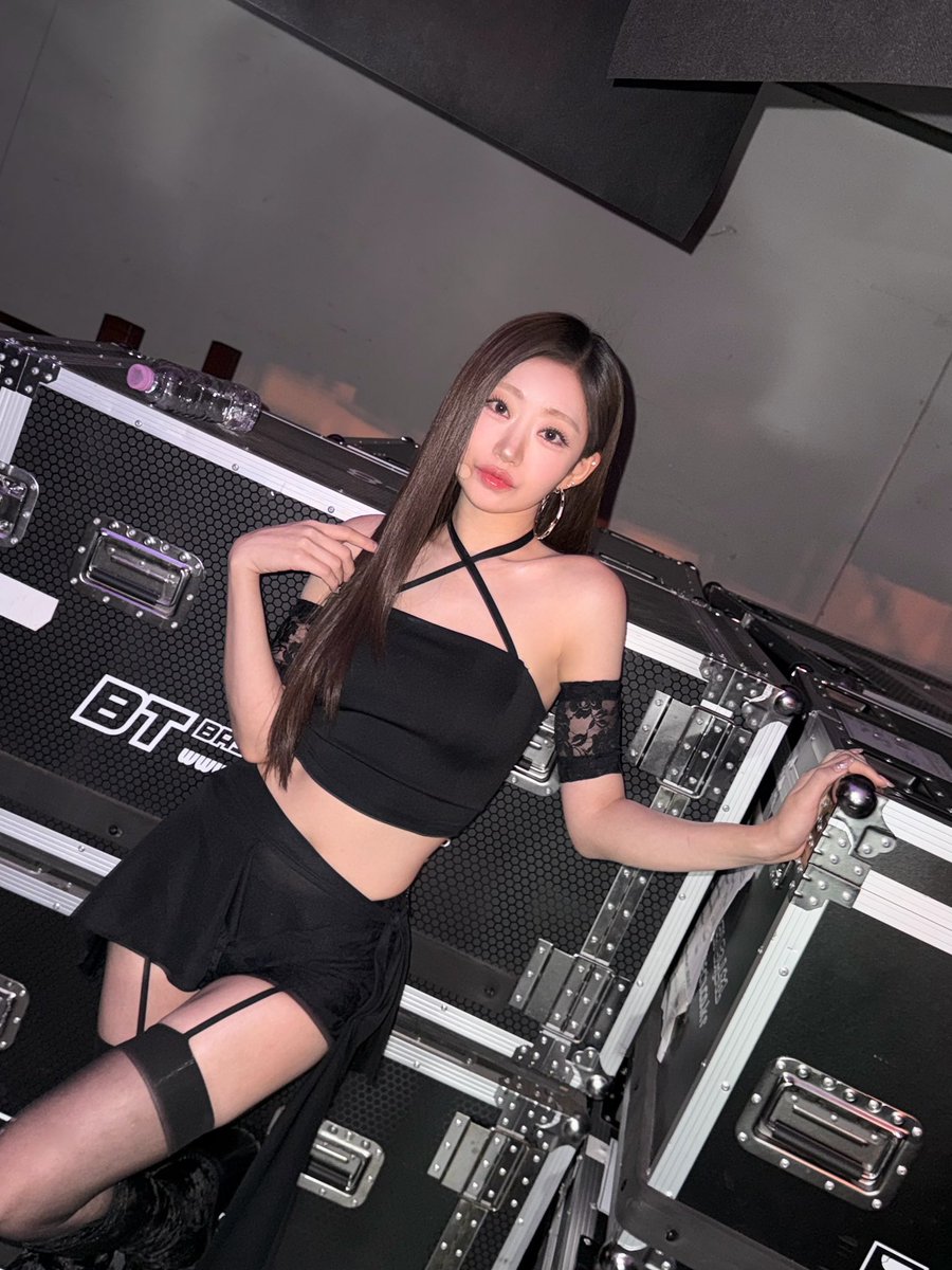 Recent activity shot of KISS OF LIFE