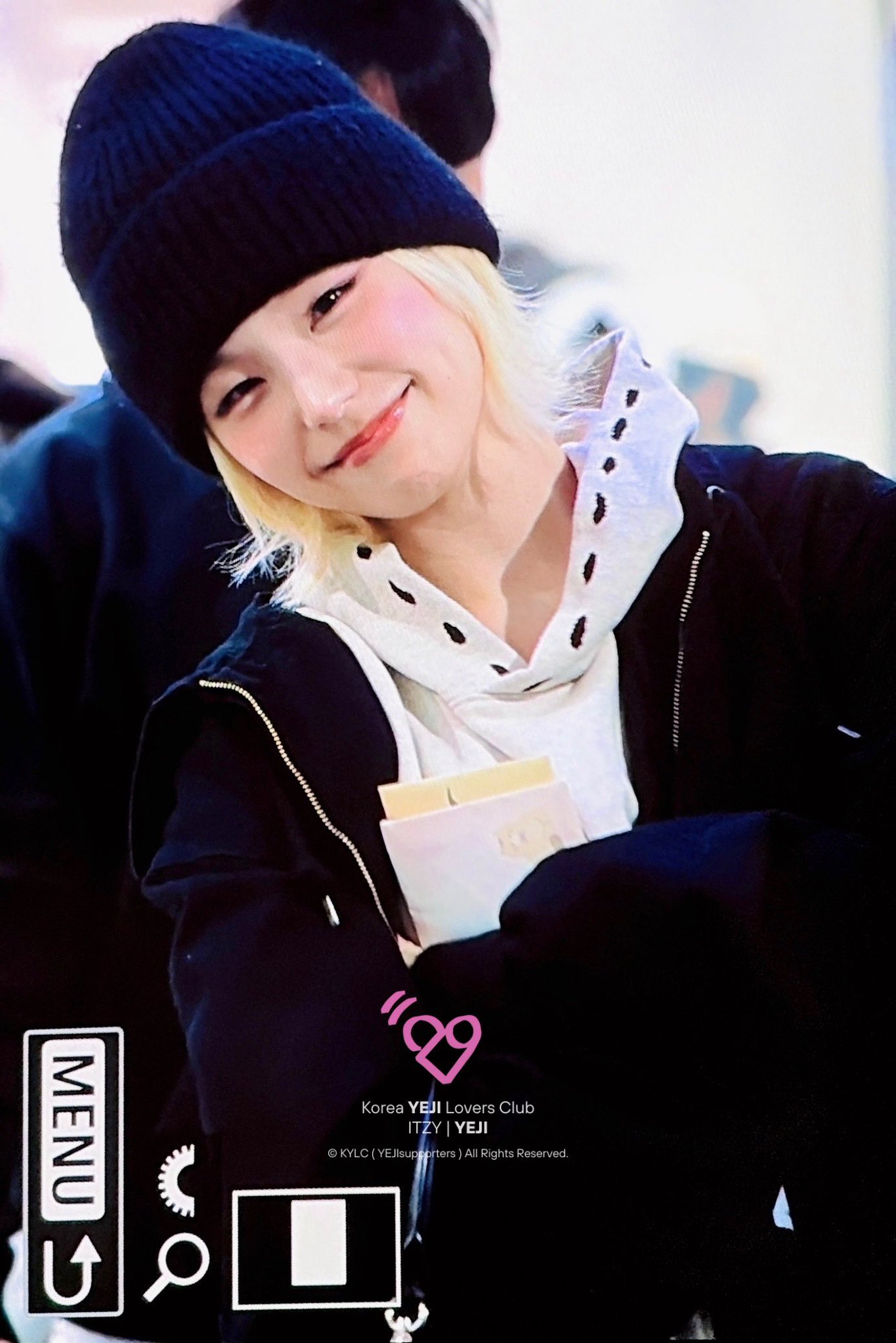 Recent activity shot of Yeji (ITZY)