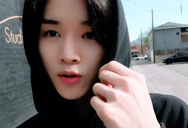 Latest photo of Sungchan (RIIZE)