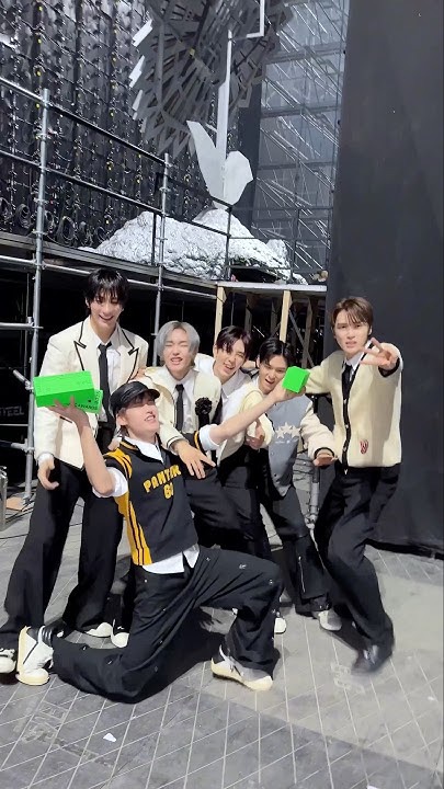 Today's most popular wallpaper in the Anton (RIIZE) community