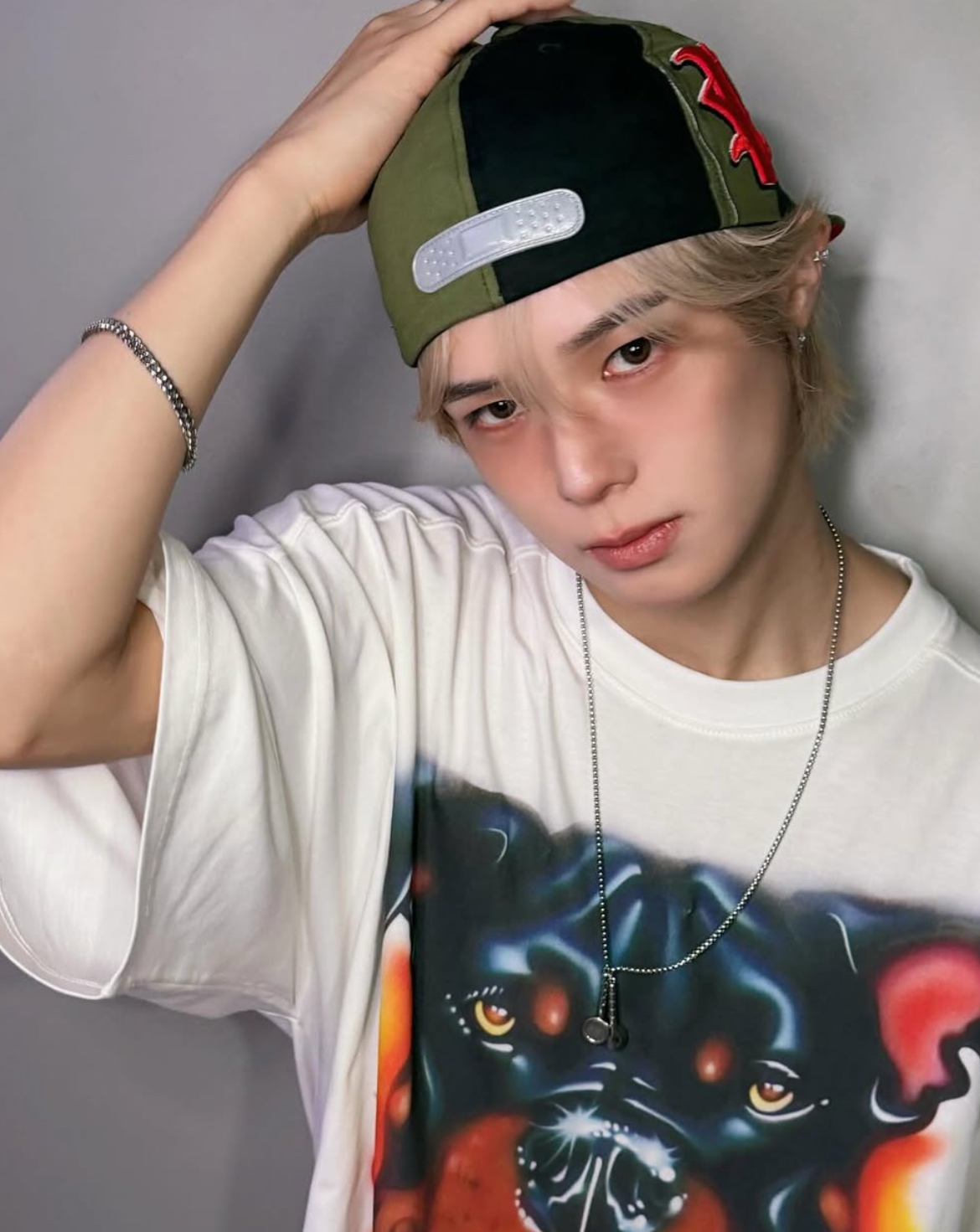 Behind-the-scenes cut of K (&TEAM)