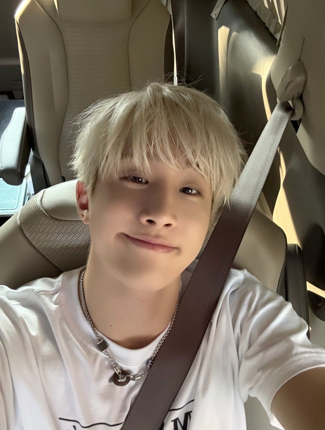 A moment captured by Jinjin (ASTRO)'s fan